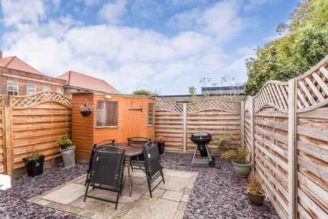 3 Mallards Road, Woodford Green, IG8 7DF