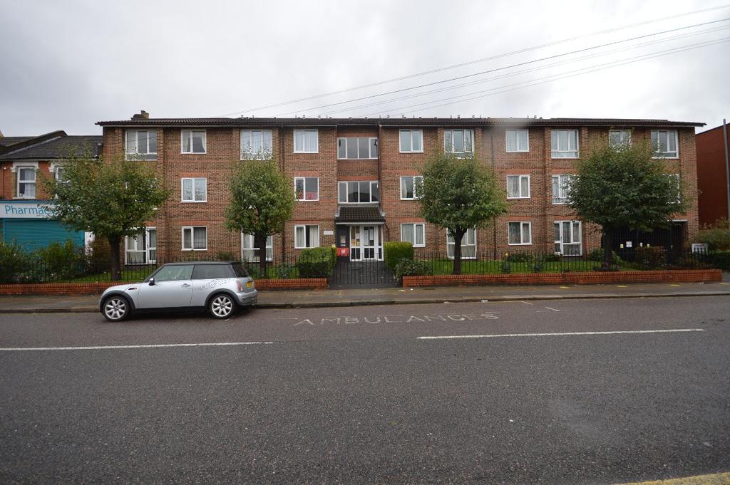 Langdale Court, Albert Road, Ilford 1 bed apartment £105,000