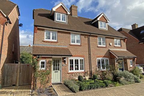 12 Bellamy Way, Crowmarsh Gifford, Wallingford, OX10 8FN