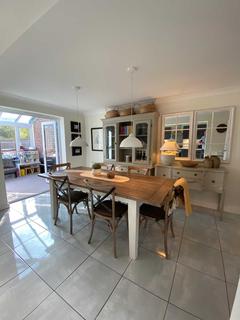 12 Bellamy Way, Crowmarsh Gifford, Wallingford, OX10 8FN