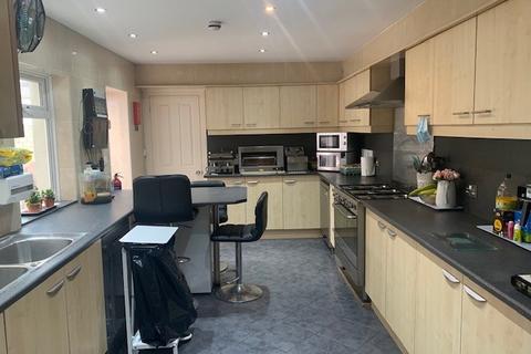 15 Crystal Road, Blackpool, FY1 6BS