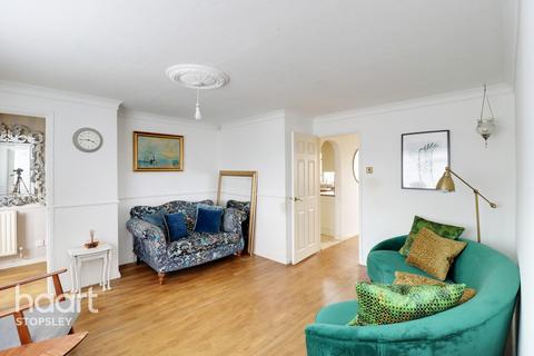 5 Brill Close, Luton, LU2 9RL