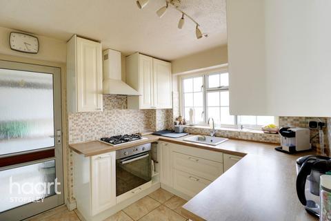 5 Brill Close, Luton, LU2 9RL