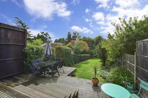 18 Bridge Hill, Epping, CM16 4ER
