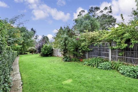 18 Bridge Hill, Epping, CM16 4ER