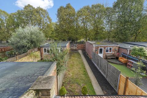 5 Deans Road, London, W7 3QD