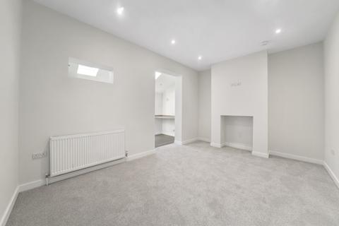 5 Deans Road, London, W7 3QD