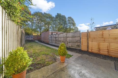 5 Deans Road, London, W7 3QD