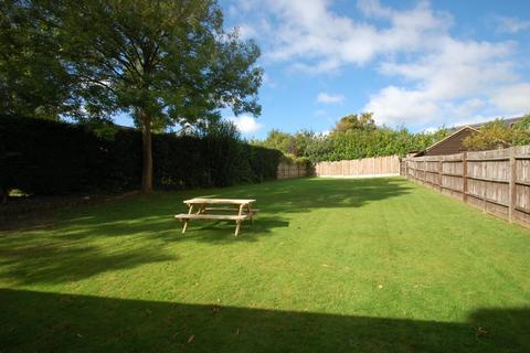 77 Kings Road, Chalfont St Giles, HP8 4HJ