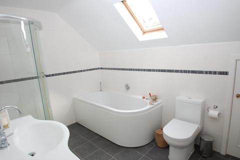 77 Kings Road, Chalfont St Giles, HP8 4HJ