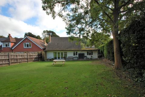 77 Kings Road, Chalfont St Giles, HP8 4HJ