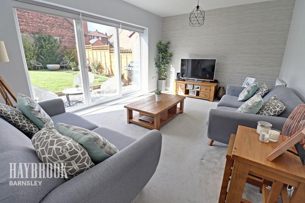Raley Drive, Barnsley 4 bed detached house £300,000