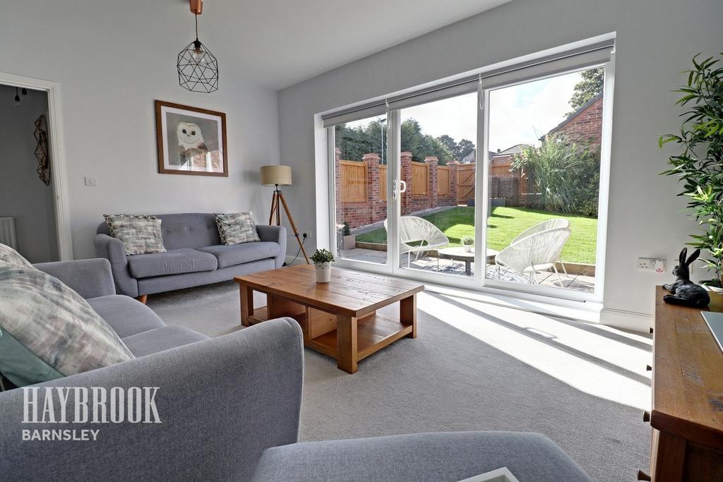 Raley Drive, Barnsley 4 bed detached house £300,000