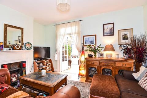 107 Crowther Road, London, SE25 5QS