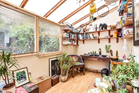 107 Crowther Road, London, SE25 5QS
