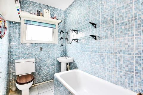 107 Crowther Road, London, SE25 5QS