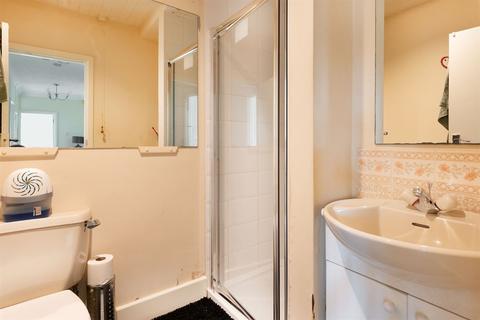 11 Dence Park, Herne Bay, CT6 6BG