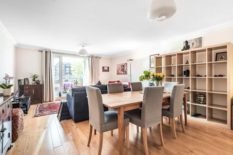 Flat 18, Osiers Court Steadfast Road, Kingston Upon Thames, KT1 1PL