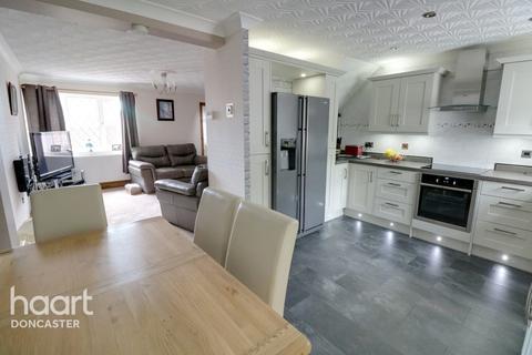 150 Grampian Way, Thorne, Doncaster, DN8 5YW