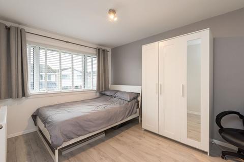 78 Buckstone Road, Edinburgh, EH10 6UT