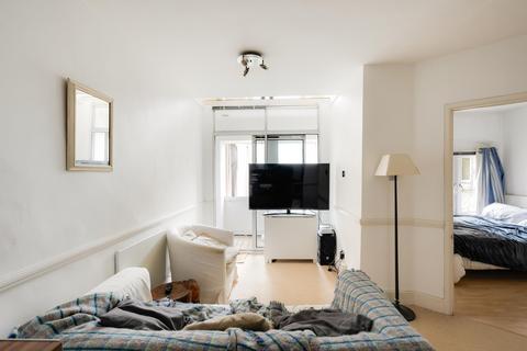 1 bedroom ground floor flat to rent, Clifton Park, Clifton