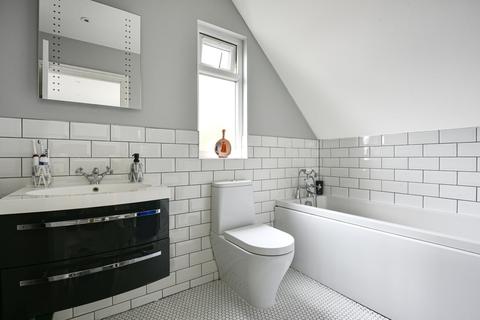 7 Halsbrook Road, London, SE3 8QU