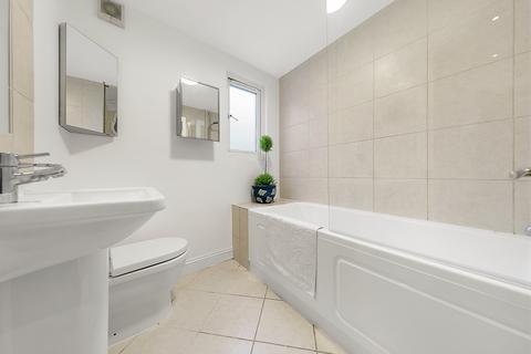 87 Claxton Grove, London, W6 8HB