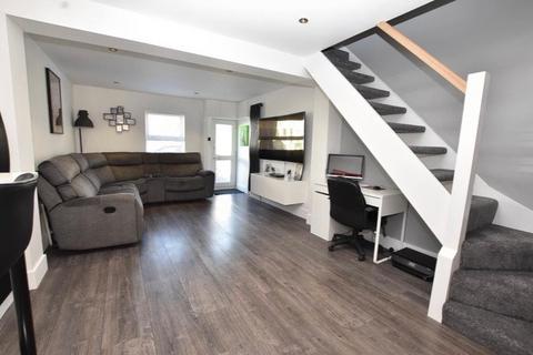 undefined, Longstone Road, Central