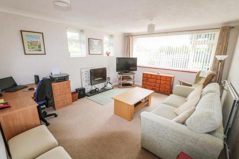 34 Bound Lane, Hayling Island, PO11 9HX