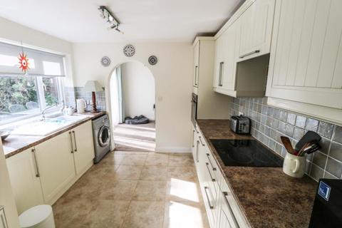 25 Fernhurst Close, Hayling Island, PO11 0DT
