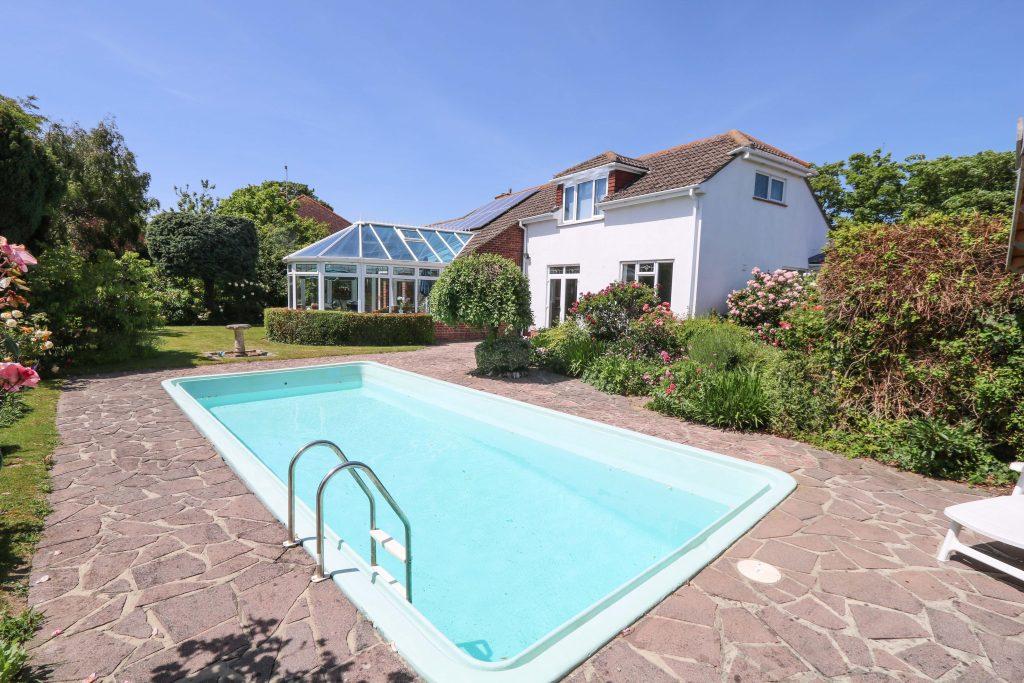 St. Marys Road, Hayling Island 6 bed detached bungalow £875,000
