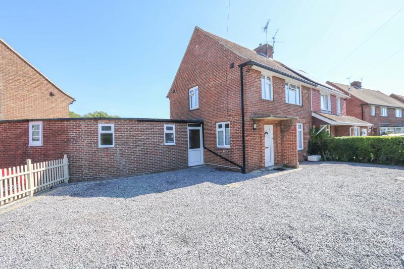 Kings Road, Hayling Island 3 bed semidetached house £295,000