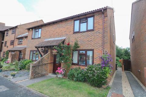 18 Gilbert Mead, Hayling Island, PO11 0RE