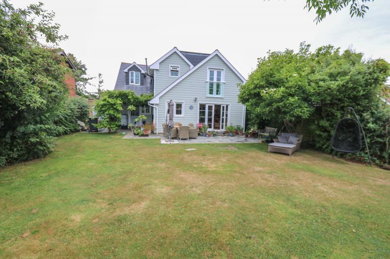North Shore Road, Hayling Island 4 bed detached house £695,000