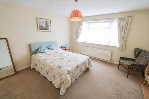 28 Dances Way, Hayling Island, PO11 0JP
