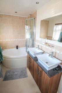7 Gilbert Mead, Hayling Island, PO11 0RE