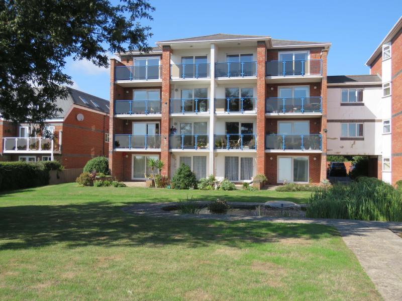 St Catherines Court, Seafront, Hayling Island 3 bed apartment £350,000
