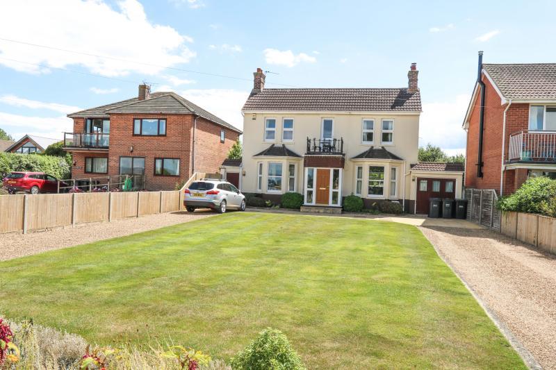 Marine Walk, Hayling Island 4 bed detached house £825,000