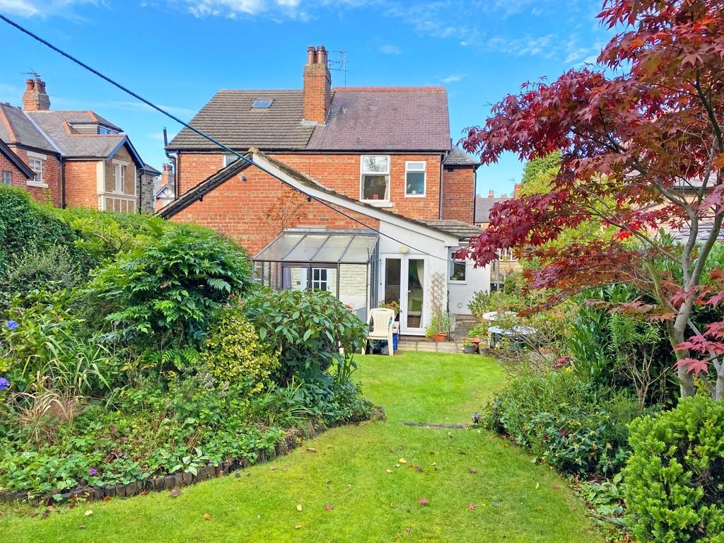 Woodlands Avenue, Harrogate 3 bed semidetached house £389,950