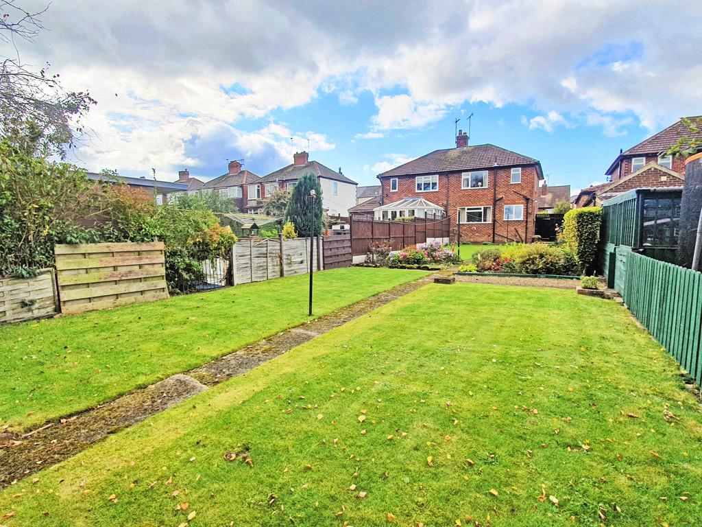 Olive Grove, Harrogate 3 bed semidetached house £175,000