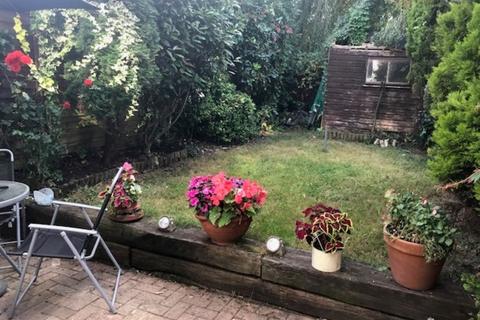 15 Crossfield, Fernhurst, Haslemere, GU27 3JL