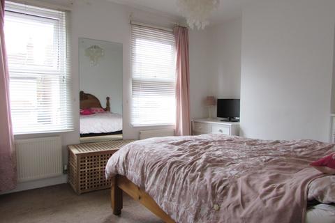 48 Beddington Grove, Wallington, SM6 8LD