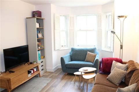 2 bedroom apartment to rent, Warwick Avenue, Bedford MK40