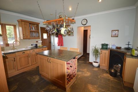 Middle Cottage Manor Road, Adlingfleet, Goole, DN14 8HY