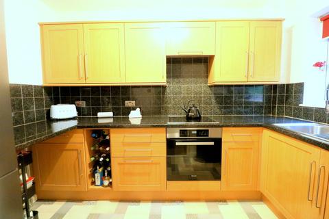10 Montana Close, South Croydon, CR2 0AT