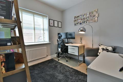 8 Heather Close, Tutbury, Burton-on-trent, DE13 9PP