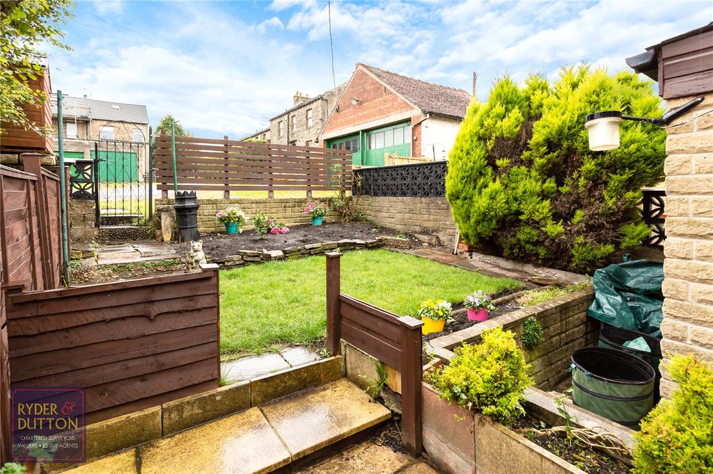 Mill Moor Road, Meltham, Holmfirth, West Yorkshire, HD9 2 bed terraced