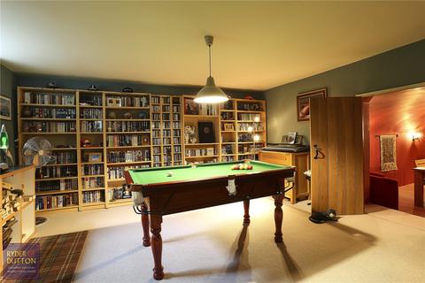 14 - 16 Church Fields, Dobcross, Oldham, OL3 5AB