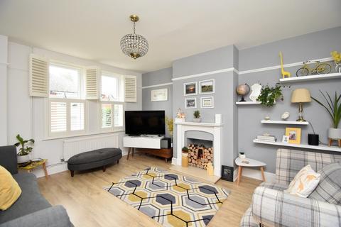 27 Belstead Road, Ipswich, IP2 8AU