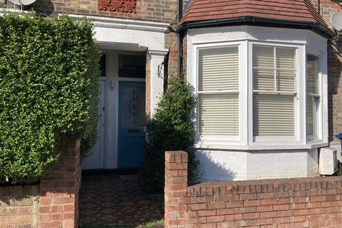 10 Kitchener Road, London, N2 8AS